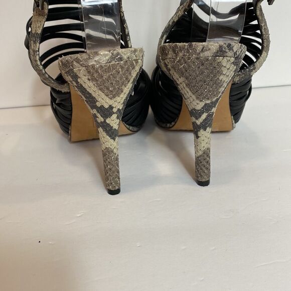 Vince Camuto black leather faux snake skin heels size 8 M - Picture 5 of 10